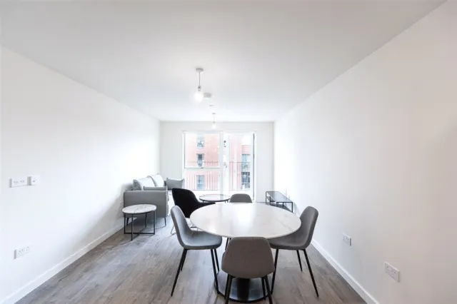 Meadowview Close, Harrow, HA1, photo 1
