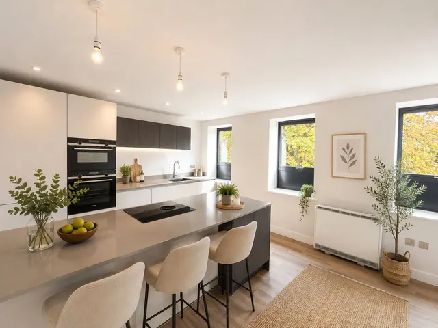Photo 3 — Last Apartment, Gloucestershire, 109 - 111 Bath Road, GL53 7LS