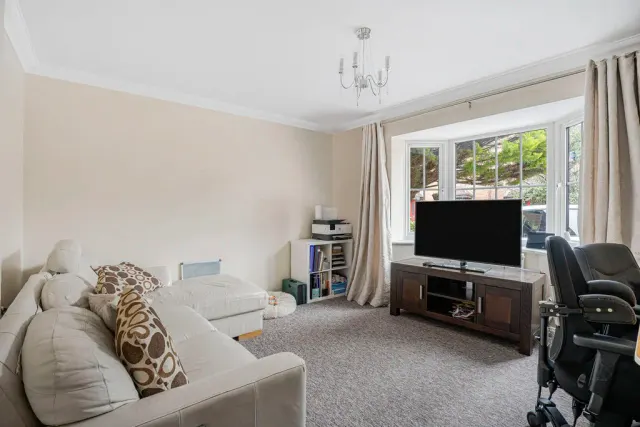 Photo 3 — Oxhouse Court, Shenley Brook End, Milton Keynes, Buckinghamshire, MK5 7GL
