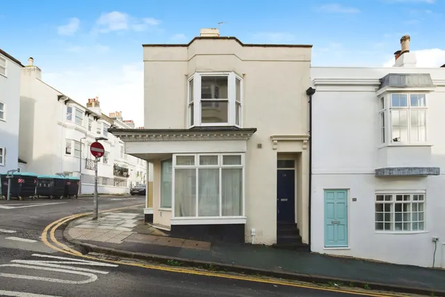 Guildford Road, Brighton, photo 1