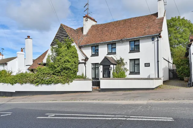 Bushey, WD23, photo 1