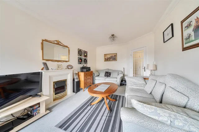 Hope Road, Sale, M33, photo 2