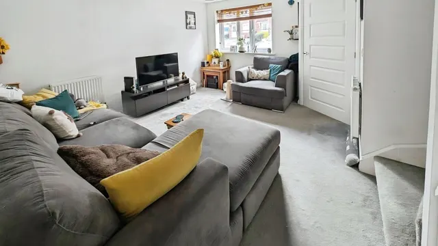 Buckthorn Court, Yate, BS37, photo 3