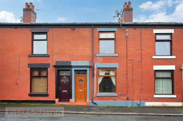 Hillcrest Road, Castleton, OL11, photo 2
