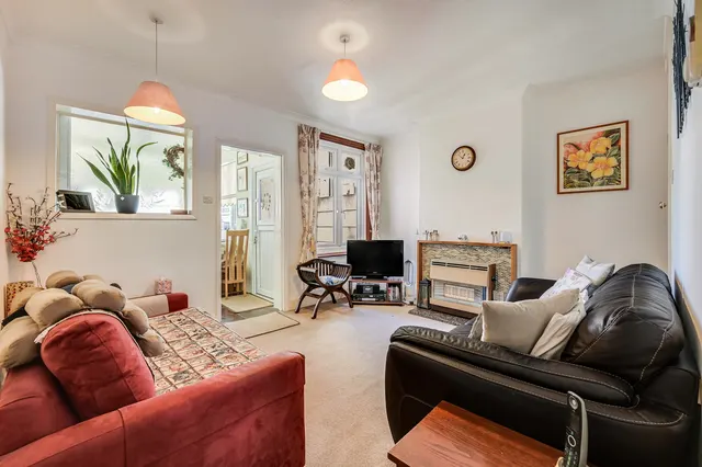 Gainsborough Crescent, Chelmsford, CM2, photo 2