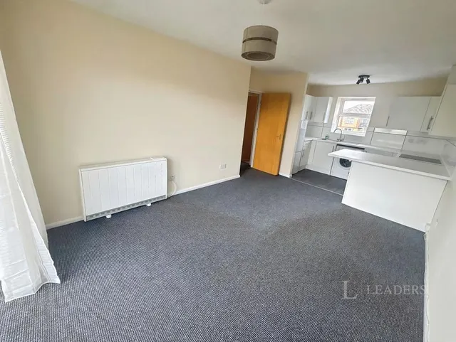 Blackthorn Close, Cambridge, CB4, photo 3
