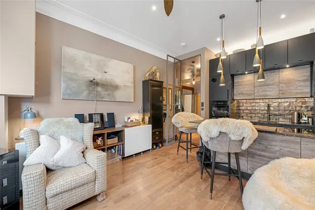 Goldhurst Terrace, London, NW6, photo 1