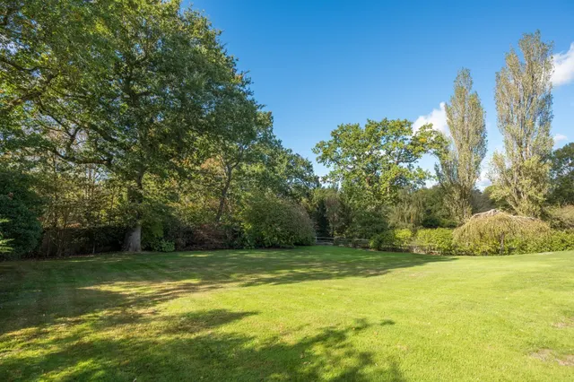 Warden Court, Cuckfield, RH17, photo 2