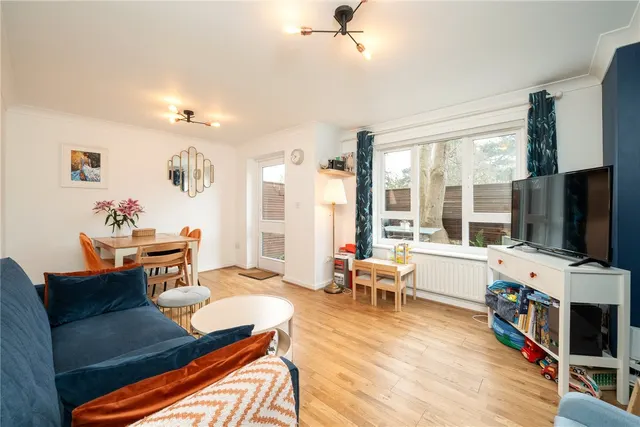 Cortis Road, London, SW15, photo 1