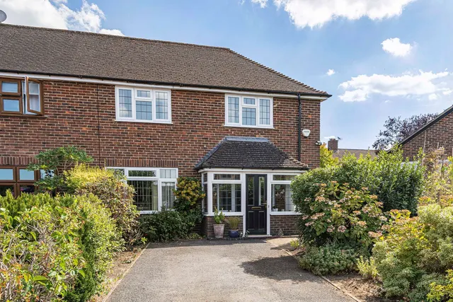 Clover Lea, Binscombe, GU7, photo 1