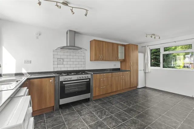 James Road Lane, End, HP14, photo 2