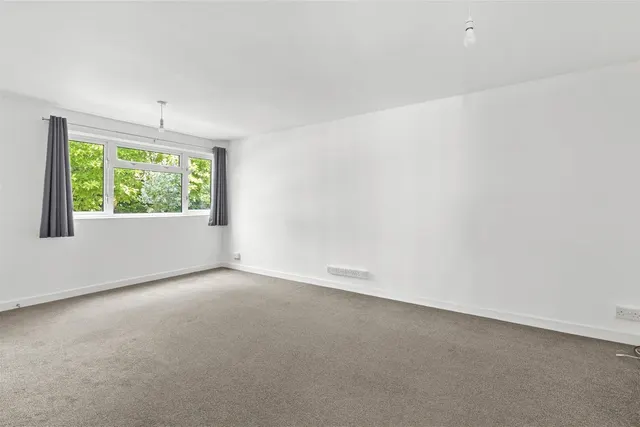 James Road Lane, End, HP14, photo 3