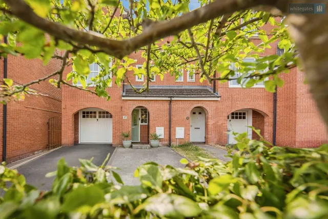 Byron Walk, Nantwich, CW5, photo 2