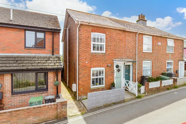 Worsley Road, Newport, PO30, photo 1