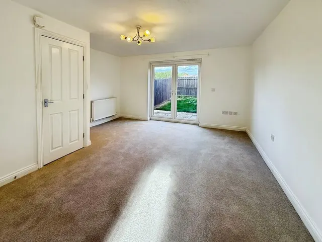 Photo 3 — Lindum Mews, North Hykeham, Lincolnshire, LN6