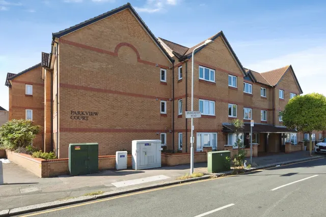 Brancaster Road, Ilford, IG2, photo 1