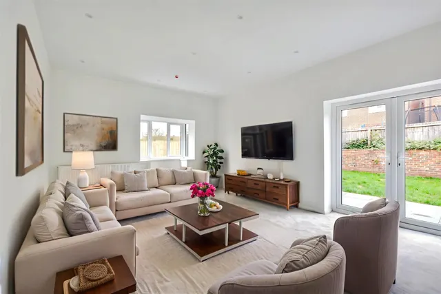 Scotgrave Farm, Gedling, NG4, photo 2