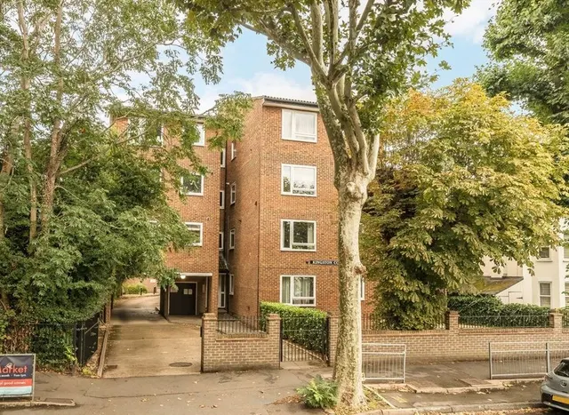Maple Road, Surbiton, KT6, photo 1