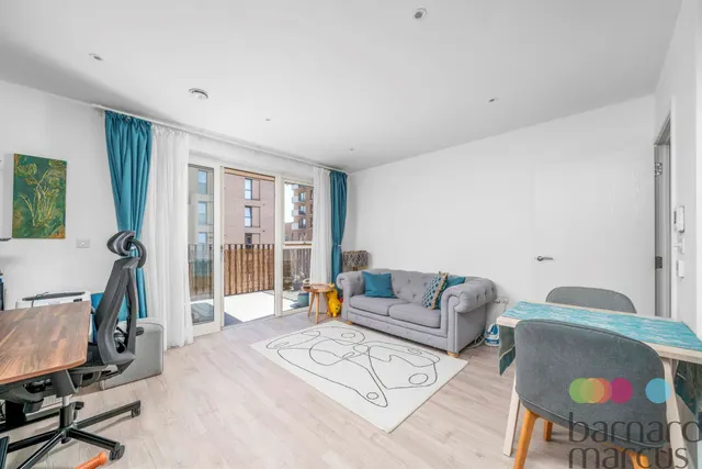 Perryfield Way, London, NW9, photo 3