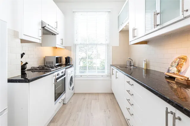 Ravenswood Road, London, SW12, photo 3