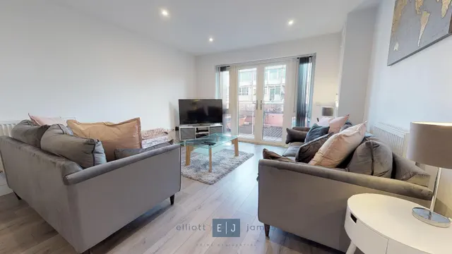 High Road, Loughton, IG10, photo 3