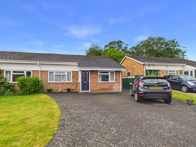 Great Kingshill, High Wycombe, photo 1