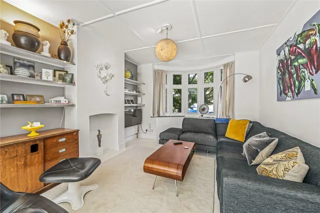 Photo 3 — Sunnyside Road, Teddington, TW11 0RP