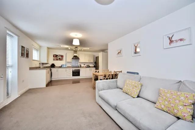 Hawley Drive, West Malling, ME19, photo 2