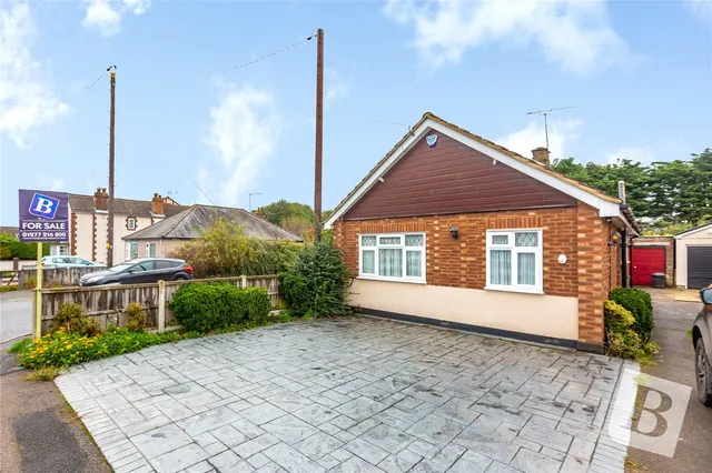 Hatch Road, Pilgrims Hatch, CM15, photo 1