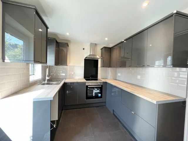 Photo 2 — Kestrel Close, Beck Row, BURY ST. EDMUNDS