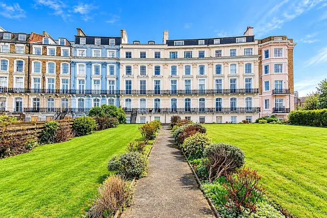 Royal Crescent, CT9, photo 1