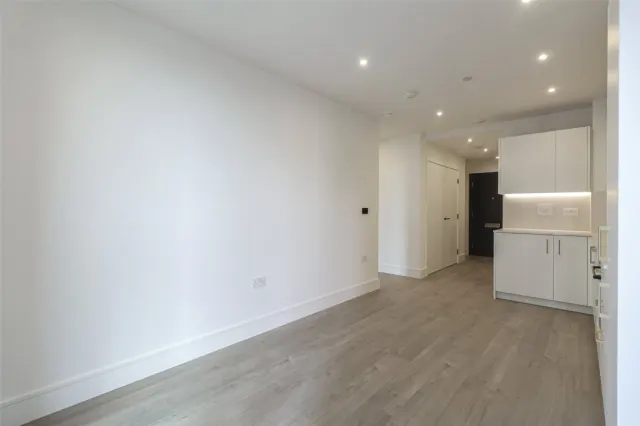 Affinity View, Upton Park, E16, photo 2