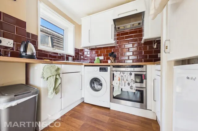 Upper Grosvenor Road, TN1, photo 3