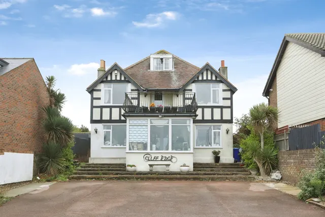 The Leas, Minster On Sea, Sheerness, photo 1