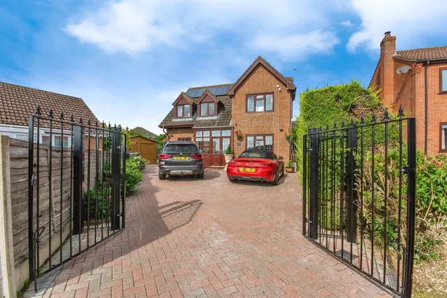 Resolute Close, SPILSBY, photo 1