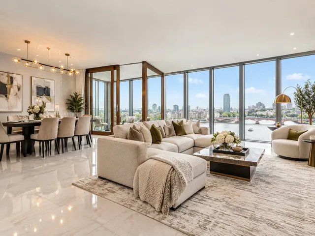 3 bedroom flat, The Tower, St George Wharf, SW8