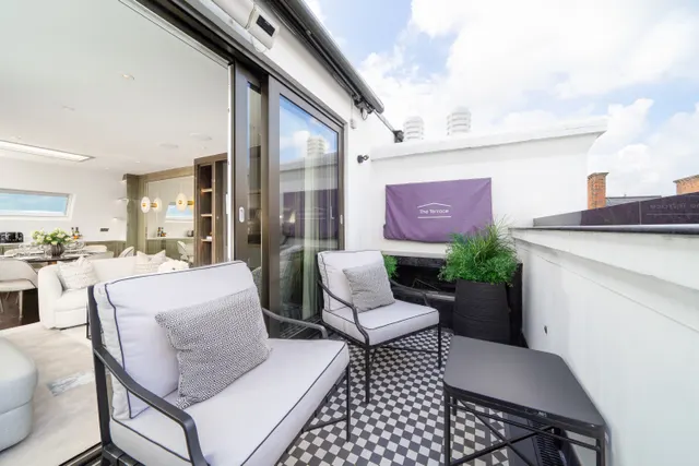 Photo 2 — Penthouse East, Prince of Wales Terrace, Kensington, London