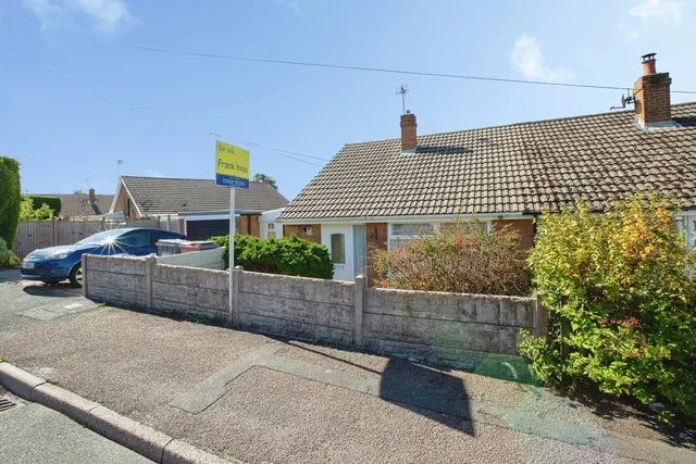 Newlands Crescent, Newton, DE55, photo 1