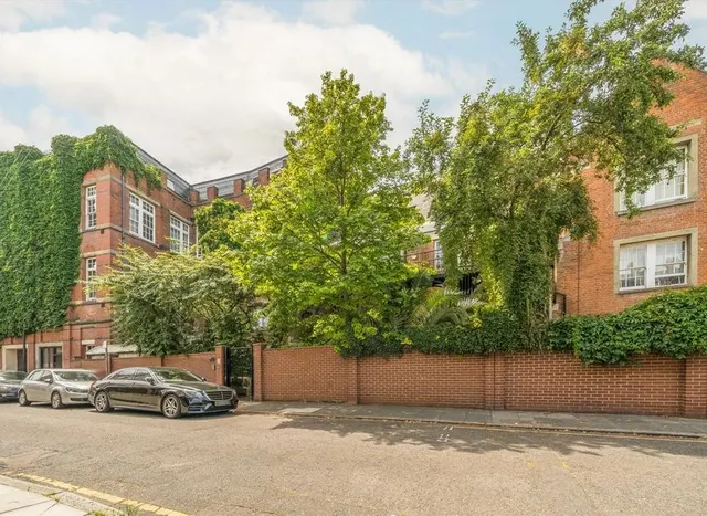 Johnson Street, Shadwell, E1, photo 1