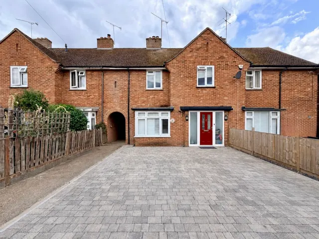 Kennet Road, Bourne End, SL8, photo 1