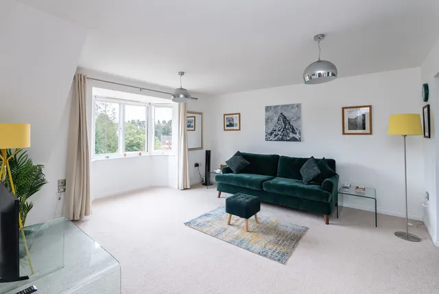 Horsham Road, Dorking, RH4, photo 2