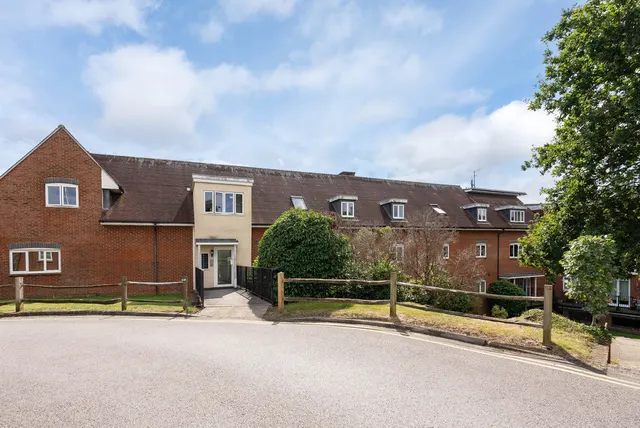 Horsham Road, Dorking, RH4, photo 1