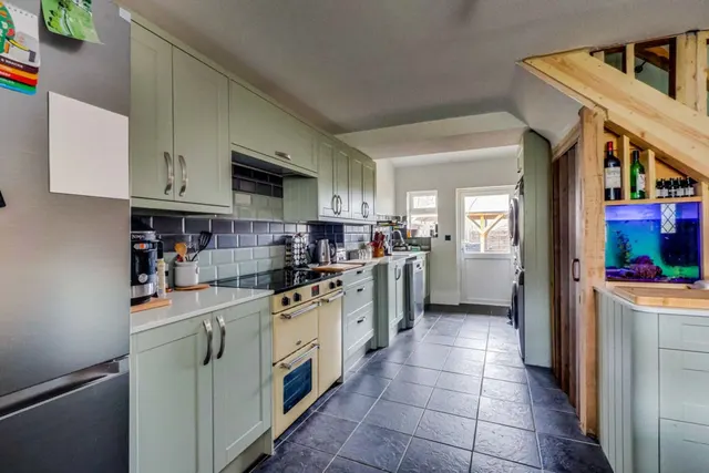 Churchdown Village, Gloucester, GL3, photo 2