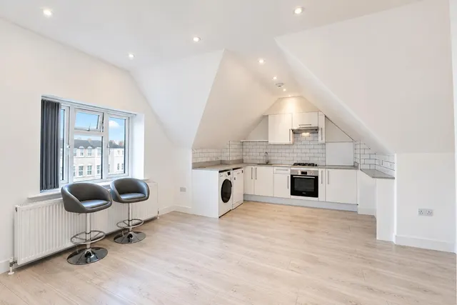 Boscobel Road, St Leonards-On-Sea, photo 2