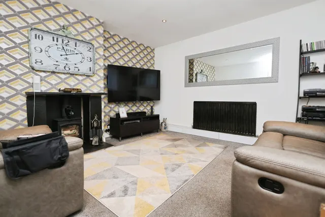 Eagle Close, Rowley Regis, B65, photo 2