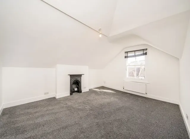 Photo 3 — Gleneagle Road, Streatham, SW16