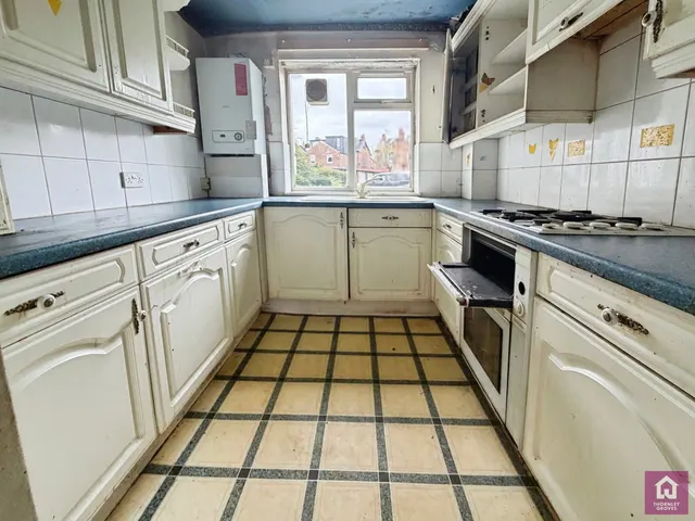 Abbots Court, Sale, M33, photo 3