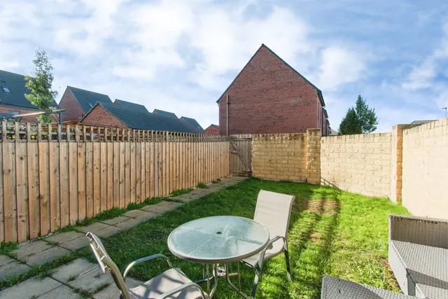Voysey Avenue, Castleford, WF10, photo 3