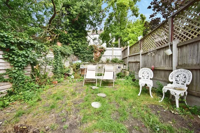 Luton Road, Chatham, ME4, photo 2