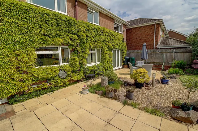 Langdale Drive, Nuneaton, CV11, photo 2